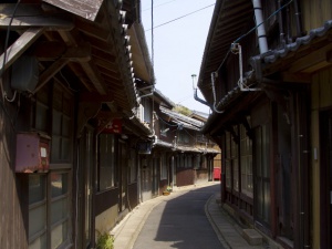 神浦地区の町並み