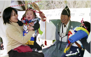 เทศกาลซูโม่เด็กแข่งร้องไห้  <วัดไซเคียวจิ>